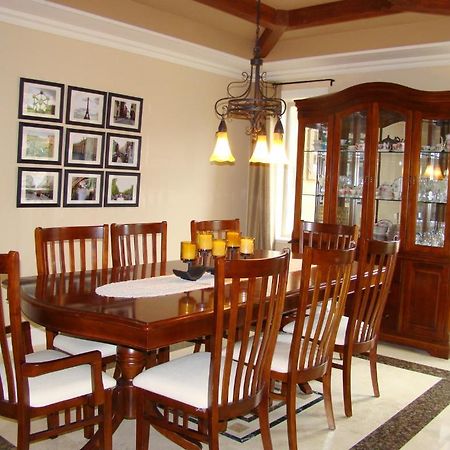 Malahat View Guesthouse Bagian luar foto